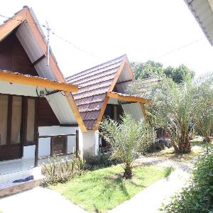 OYO Life 93125 Kos Bale Lumbung Syariah