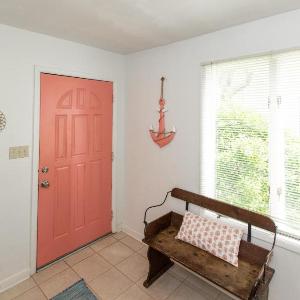 Coral Beach House - North End VB
