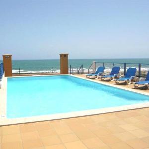 LGS65T2 Luxuoso T2 frente praia em condominio
