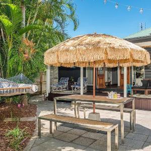 Gidgets House - renovated beach house with hot tub