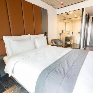 The Londoner Hotel St. Julian's