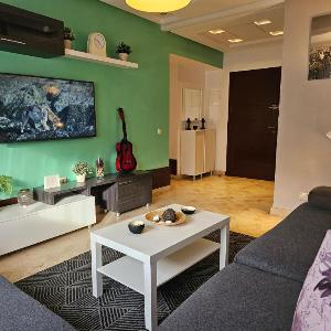 Cosy 2BR Free Parking AC & Fast WiFi Central Maarif