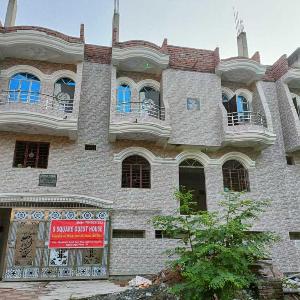 Hotel O S Square Guest House