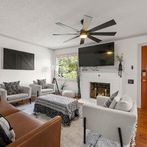 Timeless Historic Home near Downtown with HOT TUB