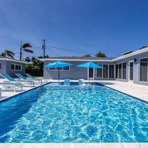 Sunshine Manors 2025-A