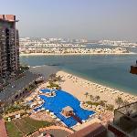 Palm Jumeirah Tiara Residence Private Beach Iconic Apartment Dubai 