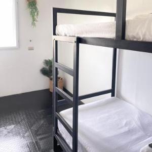 Lartista Hostel