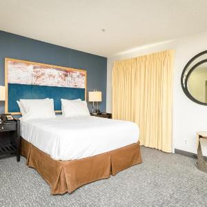Philadelphia Suites