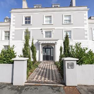 3 Compass Point