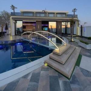 Sueño Luxury Villa