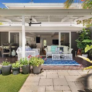 2 Ocean Whisper 16 Solway Drive - Dog Friendly Tropical Oasis