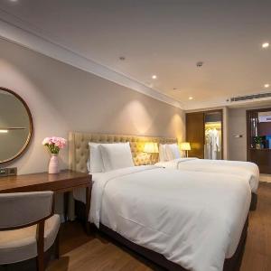 2 Bedroom Luxury Condo Free Airport pick up