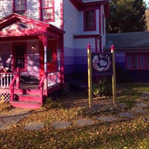 Hotels near Colony Woodstock - The White Dove Rockotel