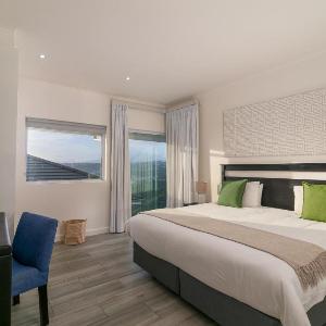 BQ6 - Pezula Gucci's Luxury Retreat -