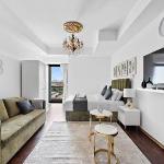 StoneTree - Elegant Studio in Goldcrest View Dubai