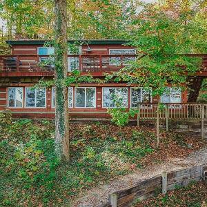 Soaring Eagle Cabin