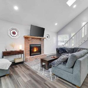 Cozy Spacious House *New*InTheCommunity+Fire Pit