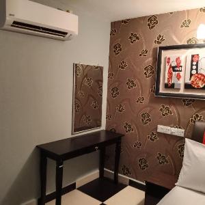 GEORGETOWN @ NEW WAVE HOTEL
