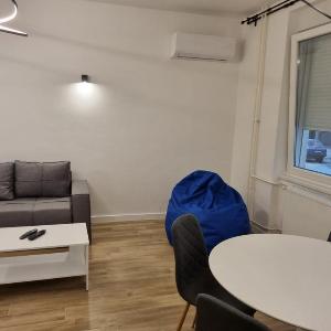 LikeHome life - Novi Sad Sonje Marinkovic