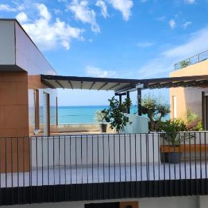 Marelis condo with sea view
