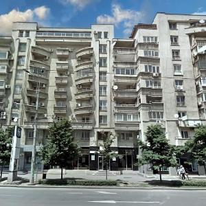 Ideal Home - Spacious & Modern Accommodation near Unirii Square