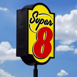 Super 8 by Wyndham Bronx Near Stadium