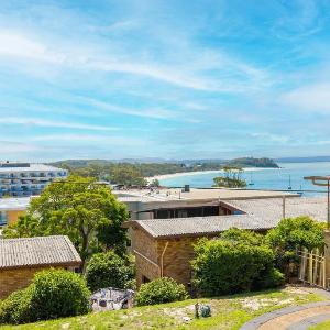 Blue Waters 2 59 Ronald Ave - water views Linen aircon Wi-Fi