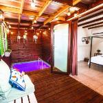 Catania 2 Suite W/private poolW/heater  WIFI.