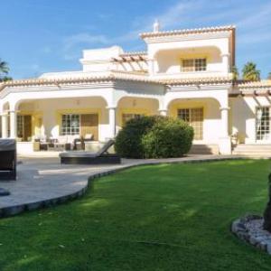 Villa Luxury Suites Heated Outdoor Pool