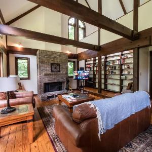 Berkshire Vacation Rentals: Pristine Home In Becket Woods