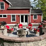 Berkshire Vacation Rentals: Peaceful Post and Beam Loft Sleeps 9 Great Barrington