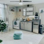 Convenient stay near airport beach Isla Verde tourist area with Jacuzzi