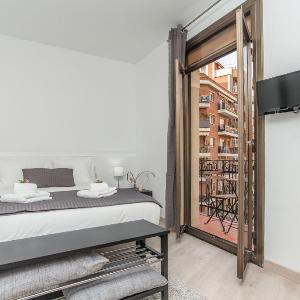 Housalia Sant Pau Views- Suite with View on Hospital Sant Pau