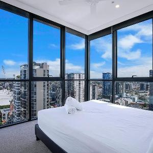 Soaring Skyline on Southside at Resort-Style Stay