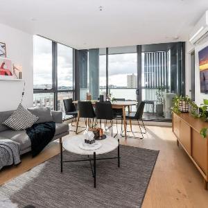 Coveted Collingwood - Balcony Hideaway with Views
