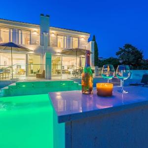 Villa Soleil blanc luxury villa with private pool