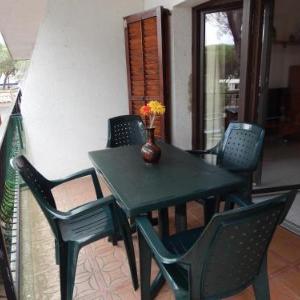 Apartamento con WIFI a 5 Minutos de la Playa y Cerca de Tiendas y Restaurantes - ES-209-10