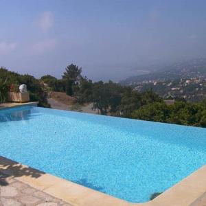 Charmante villa avec piscine a debordement aux Issambres - FR-1-768-44