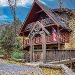 Bridgewood Cabin Hot Tub FREE Attraction tickets WIFI!!! Sevierville