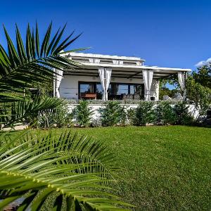 Vila Leones by EL-PI TOURS