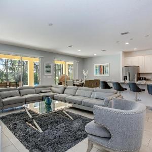 Gorgeous 9BD sleeps 24 in the Solterra Resort! home