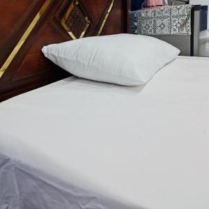Happy pyramids inn Hotel