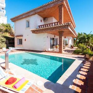 Villa Mirasol by Villa Plus