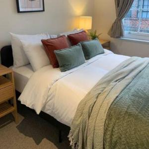 The Jade Suite - The Jewellery Suites 3 bed 3 bath
