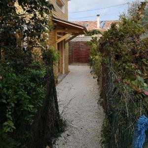 Le Petit Chalet de Nîmes Shantay Youstay