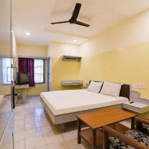 SPOT ON Siri Balaji FreshUp Rooms
