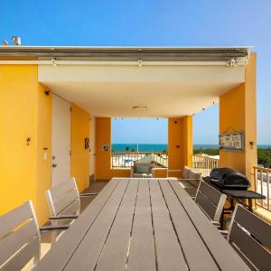 La Parguera View - Beautiful Penthouse apartment located in La Parguera PR
