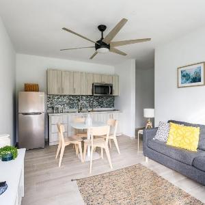Playa Posita Suite - Stunning 1 bedroom suite steps from the beach