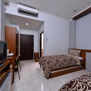 UNY Hotel