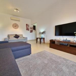 Apartamento Royal Garden T2 by YHA